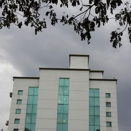 Hotel Planet Mount Chennai Exterior foto